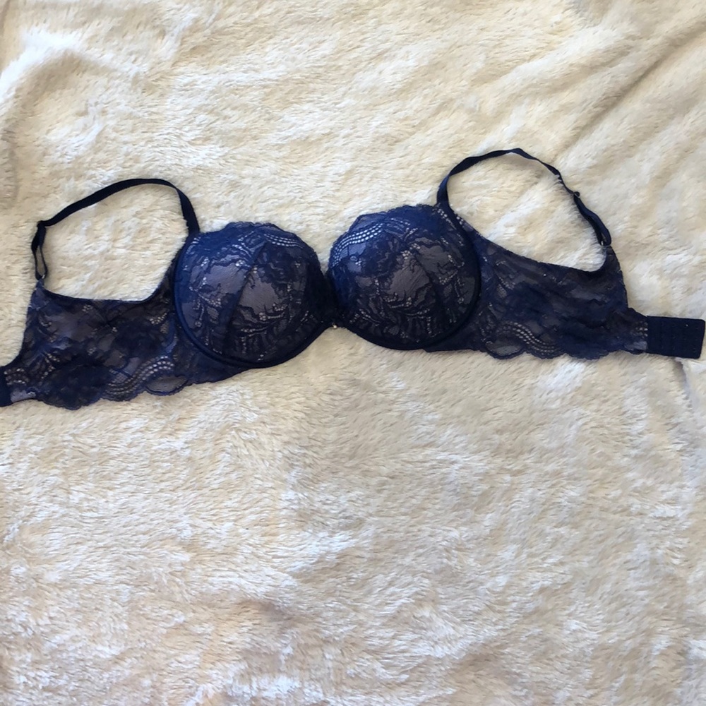 38D Victoria’s Secret Bra
